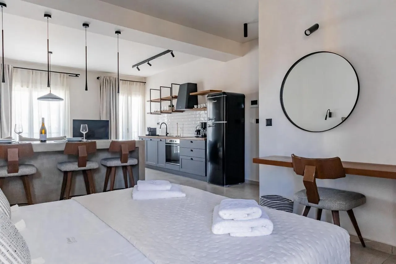 Chelmis Sea Front Apartments - Oceanis Argostoli