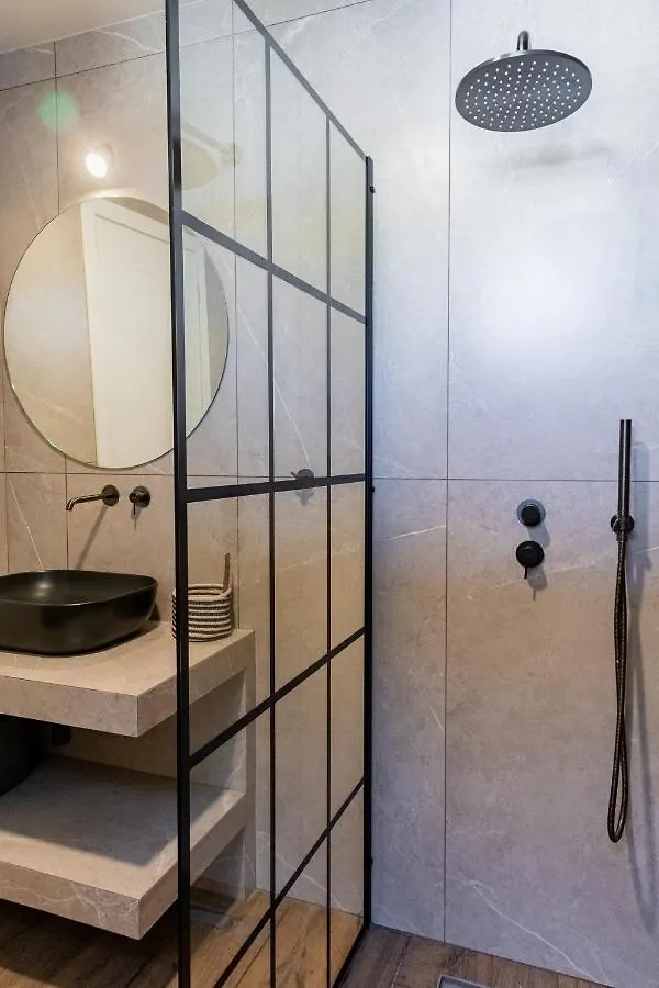 Chelmis Sea Front Apartments - Oceanis Argostoli