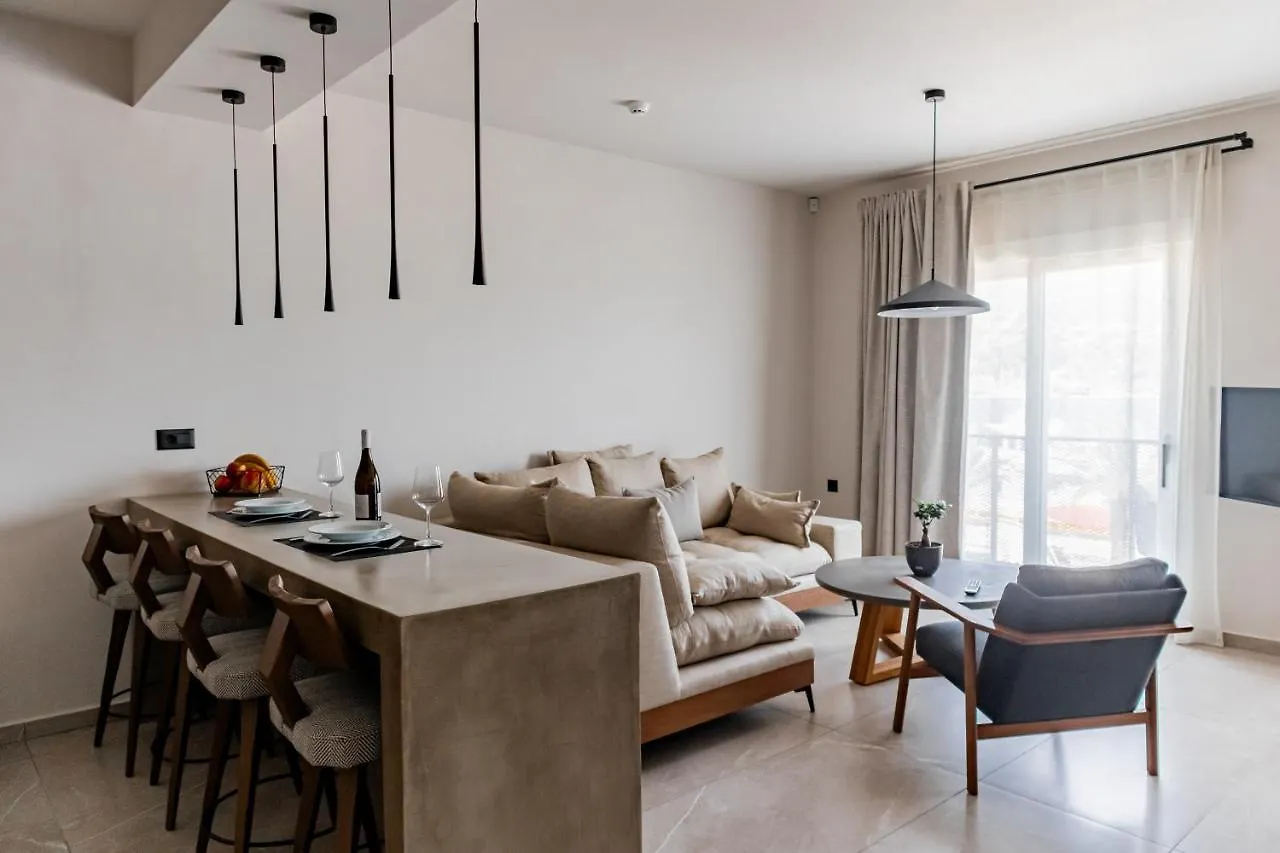Chelmis Sea Front Apartments - Oceanis Argostoli