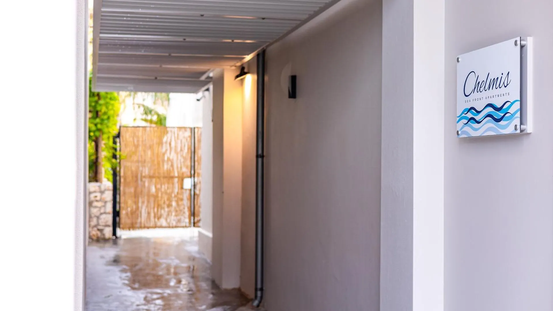 Chelmis Sea Front Apartments - Oceanis Argostoli